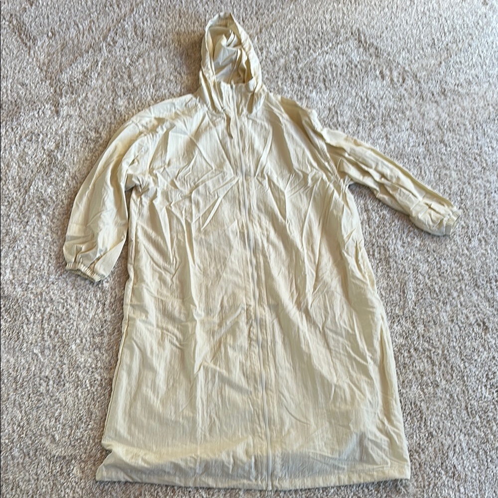 Zara Cream Utility Jacket with Hood and Long Sleeves